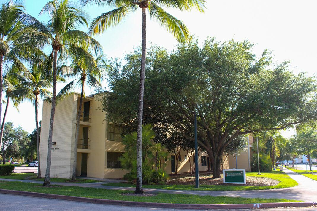 Rhodes House Hallee Meltzer // Assistant Photo Editor