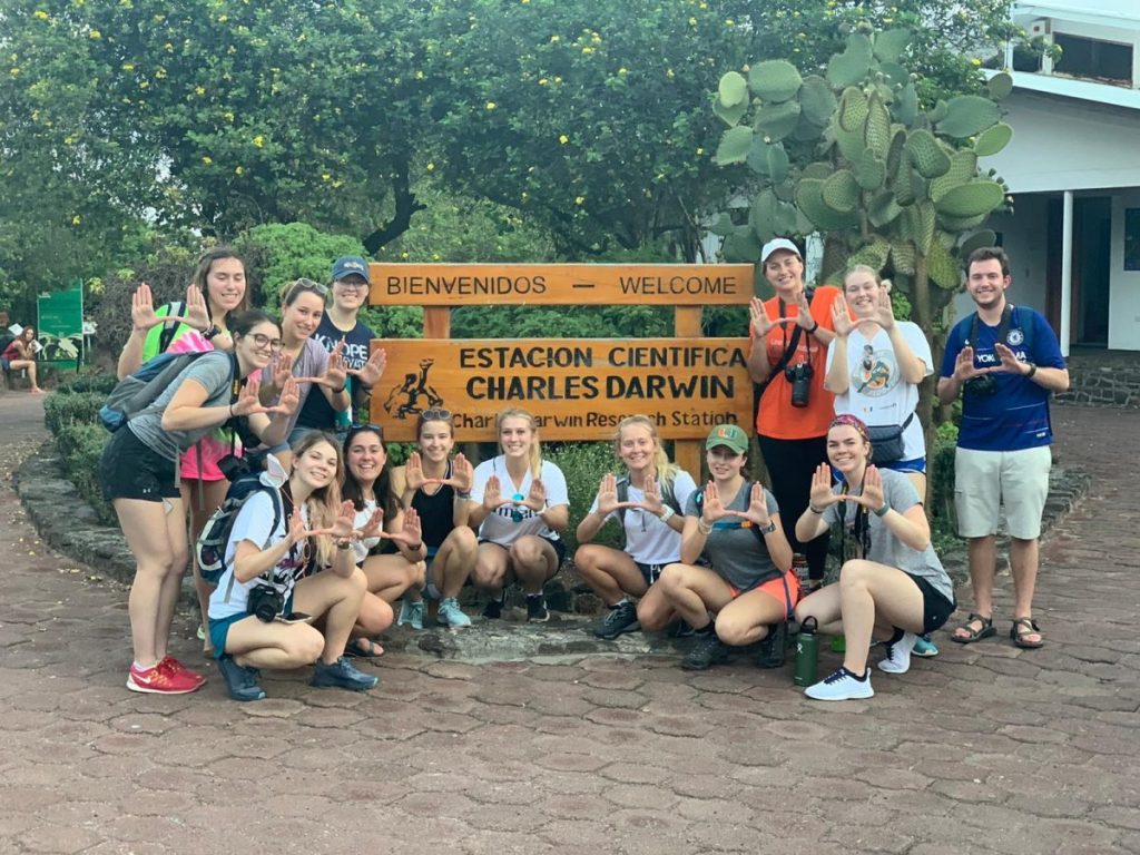 During their first week of classes, students visited the Charles Darwin Research Station.