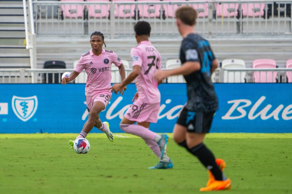 Tyler Hall eyes an open teammate during the first half of Inter Miami CF II’s match versus Crown Legacy FC at DRV PNK Stadium on Aug. 19, 2023.