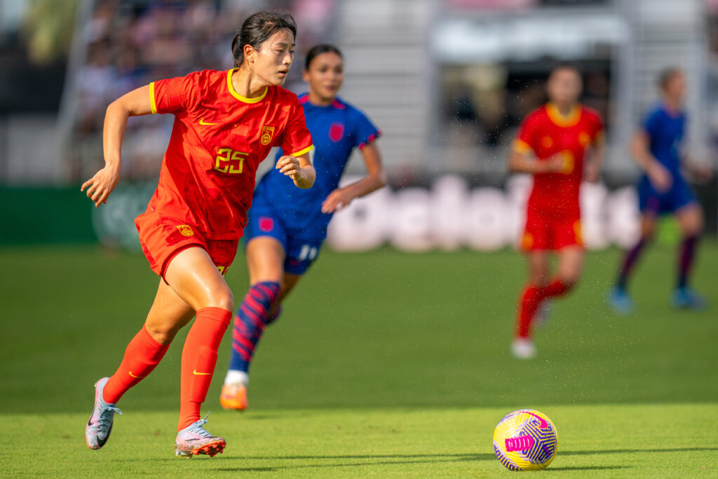 Defender Wang Siqian in the first half of the USWNT match versus China PR at DRV PNK Stadium on Dec. 2, 2023.